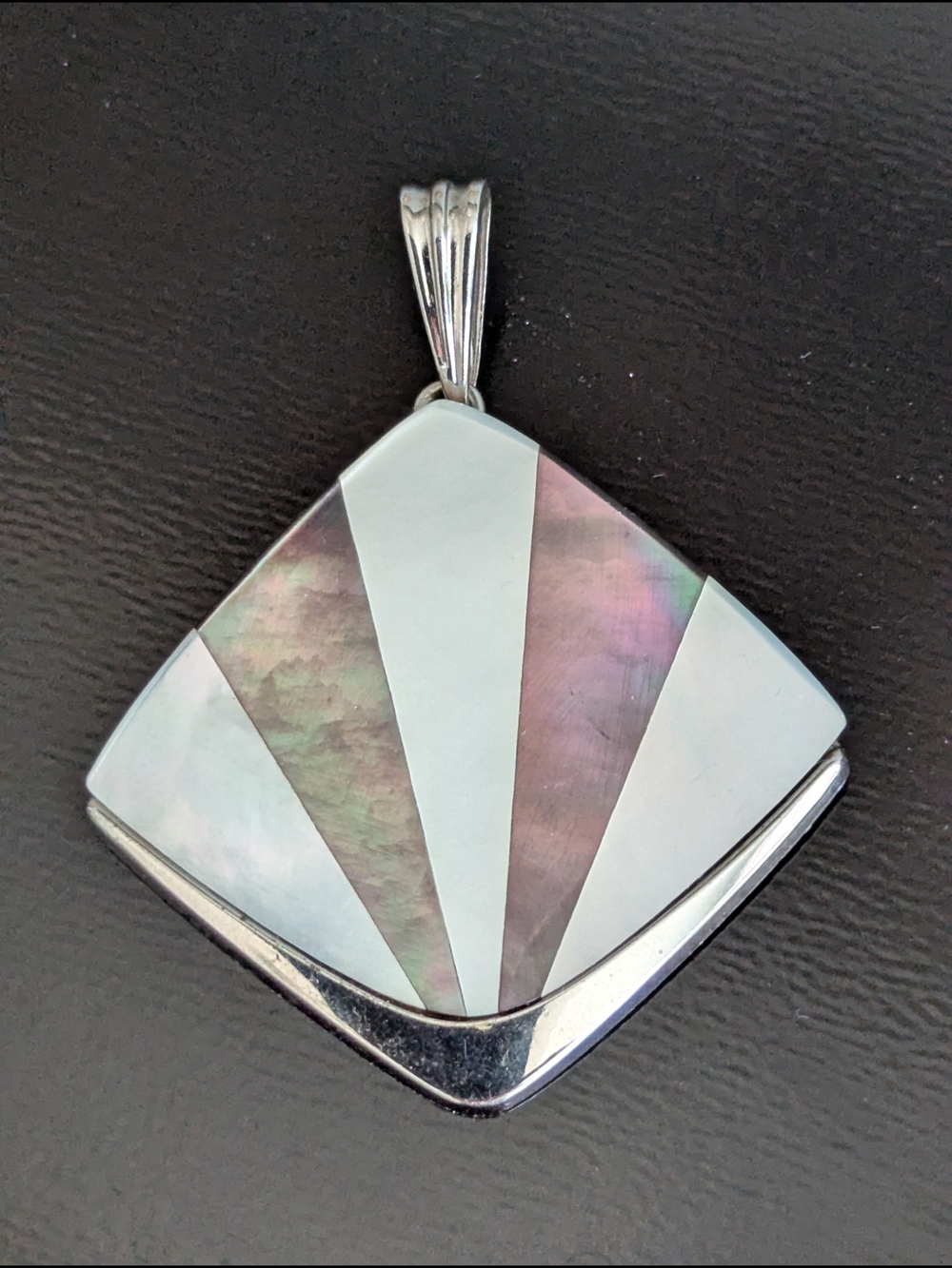 Pretty Iridescent Fan-shaped Pendant